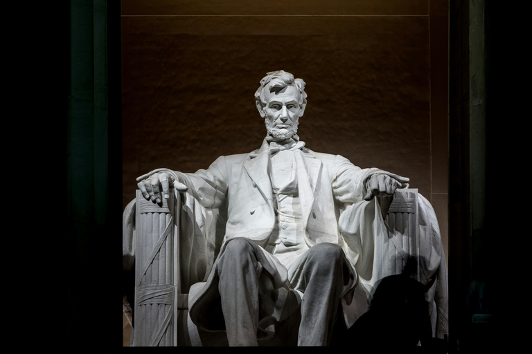 Washington DC: begeleide tour met elektrische karretjes bij maanlicht langs monumentenWashington DC: begeleide monumententocht met een elektrische kar in het maanlicht