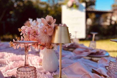 Gold Coast: Surfers Paradise Beach Luxury Picnic