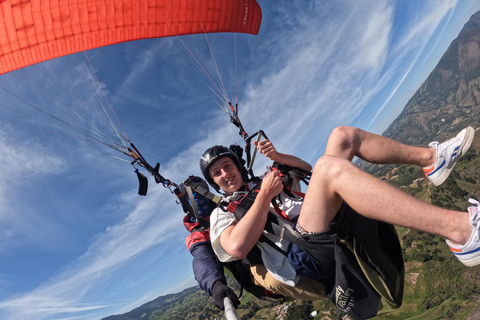 Paragliding in Medellín: Free GoPro service.