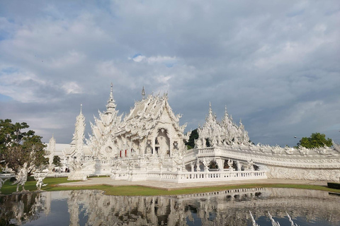 Chiang Rai: Top Temples & Signature Attractions ~Free Buffet