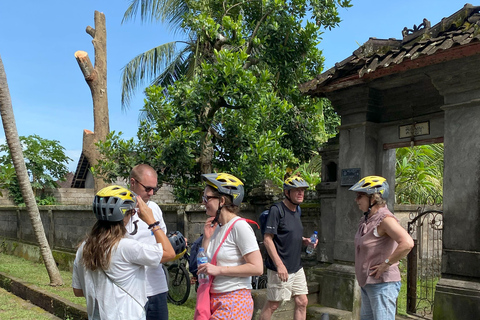 Ubud: Downhill-cykeltur med risfält, vulkan och måltidPrivat grupp