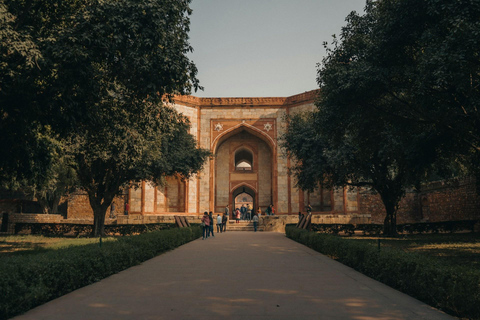 Hoppa över linjen Taj Mahal soluppgång &amp; Agra Fort Privat turEndast i Agra City med bil, förare och guide