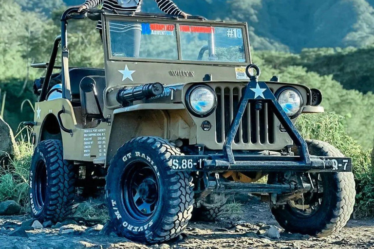 Alba del vulcano Merapi con jeep 4wd e passo sulla lava fredda