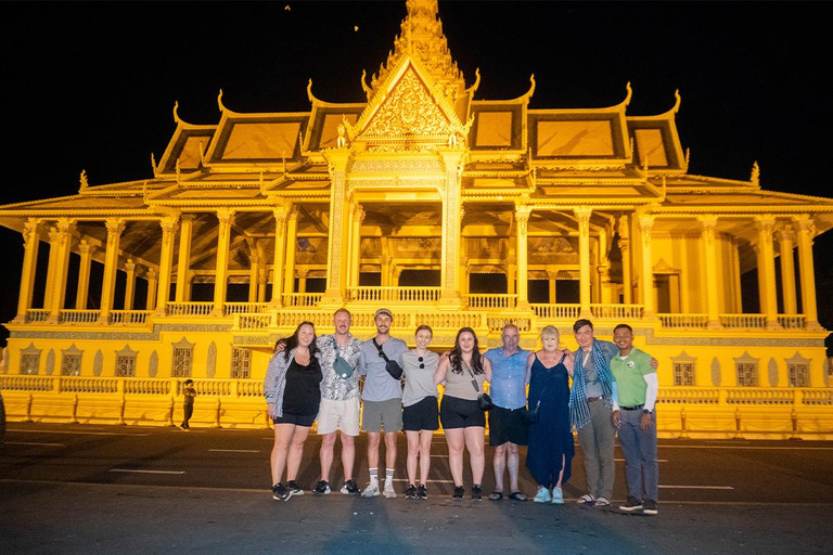 Phnom Penh: Walking Tour, Food Tour & Sunset Cruise