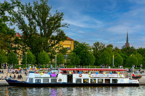 Wrocław: Odra River Boat Cruise with Audio Guide