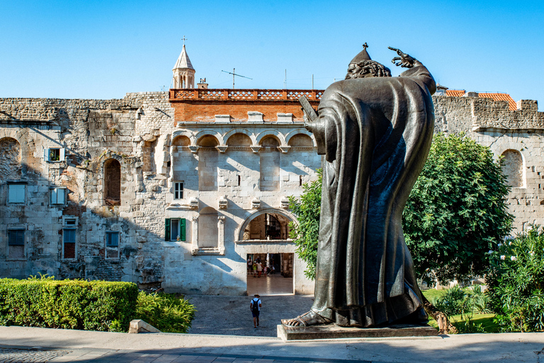 Private photoshoot tour: City of SplitPrivat fotograferingstur: Staden Split