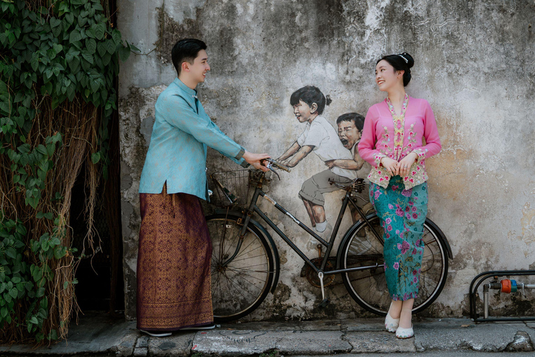 George Town: Baba & Nyonya Costume Rental with Photoshoot