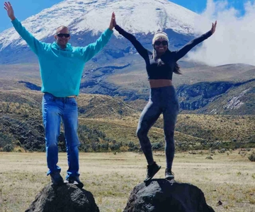Cotopaxi & Quilotoa Day Tour from Quito Volcano-Crater Lake