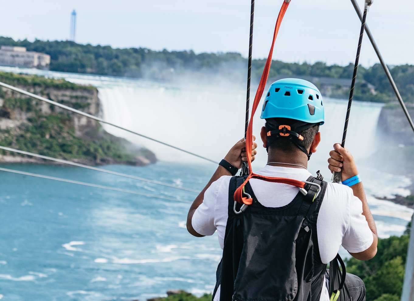 Niagara Falls, Canada: Zipline til vandfaldene