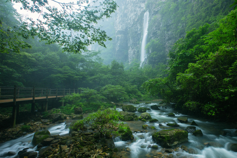 Zhangjiajie 1-Day Tour: Glass Bridge & Yellow Dragon Cave