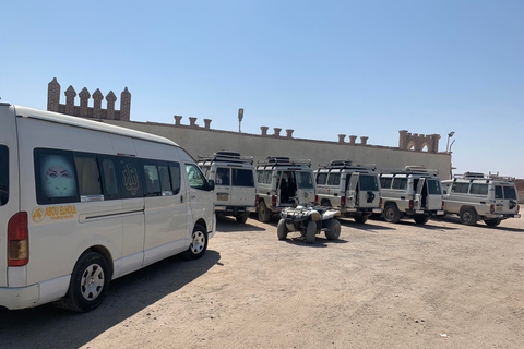 Wüstensonnenuntergang Quad-Safari, Abendessen, KamelrittTour mit Abholung von Hurghada, innerhalb der Stadt