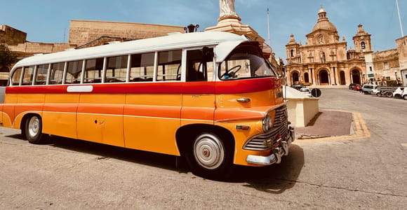 Malta: 5-hour Vintage Bus Tour - Mdina & Blue Grotto inc. food