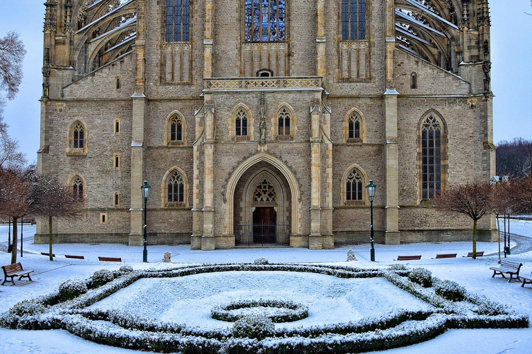 Prague: Private Transfer to Munich with Sightseeing + ticket Prague: Private Transfer to Munich + 4h Sightseeing + ticket