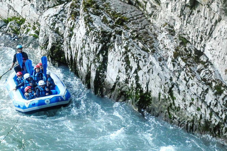 Samoëns: Whitewater Rafting Tour in the French Alps