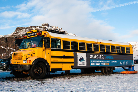 Reykjavik/Sólheimajökull: Glaciärvandring och isklättringGlaciärvandring och isklättring - möte vid Solheimajokull