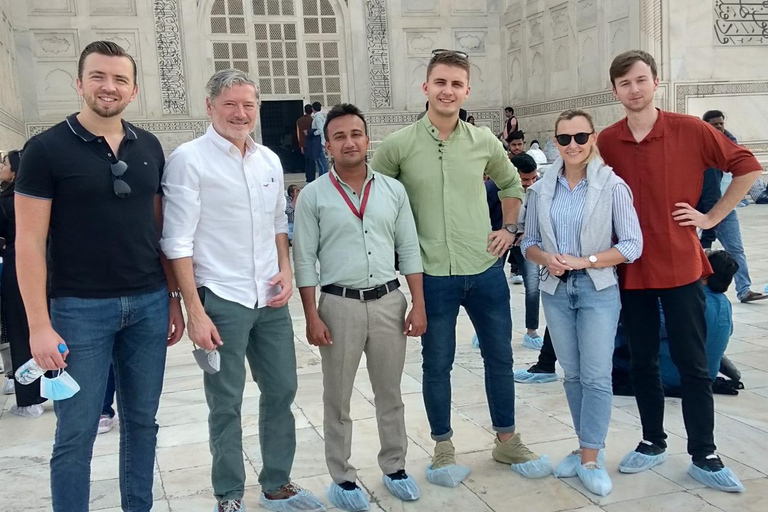 From Delhi: Shared Taj Mahal Guided Tour by Train