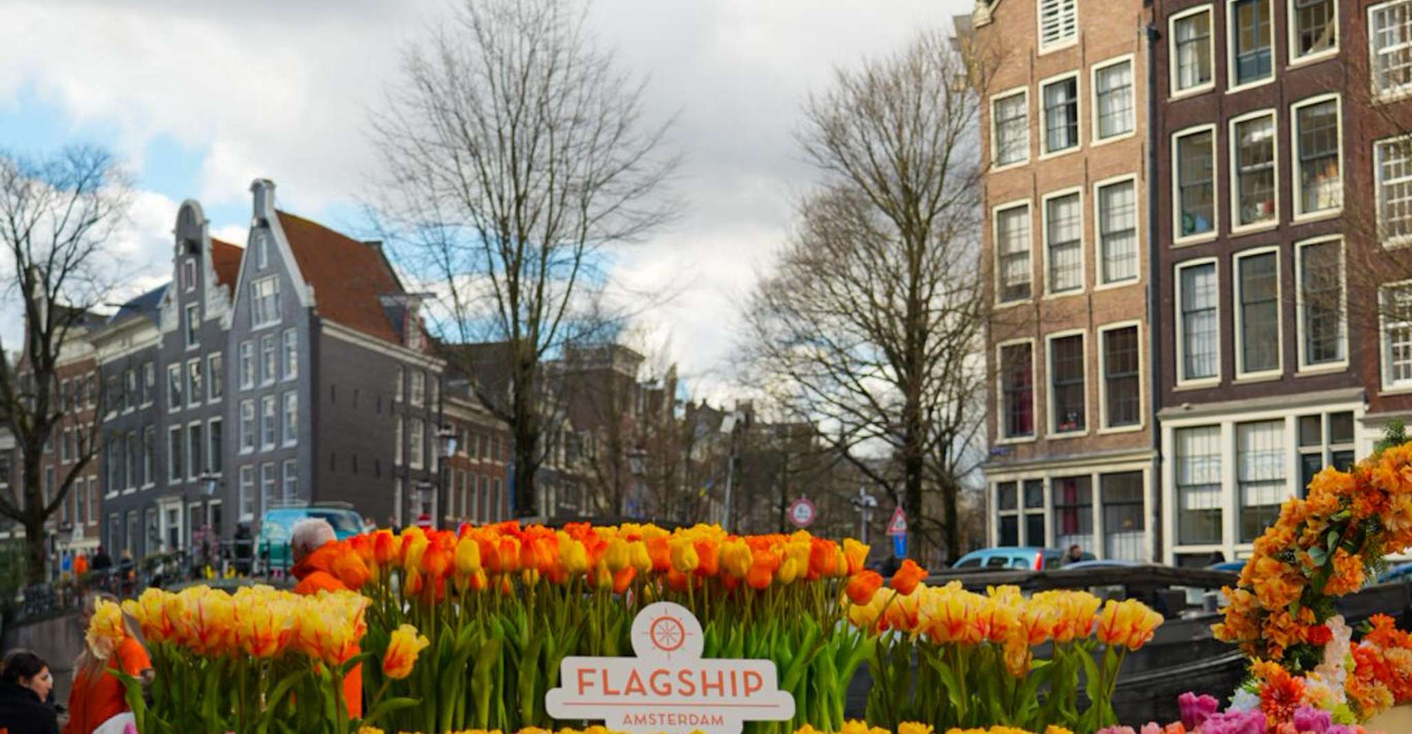 Amsterdam: Premium Tulip Boat Canal Tour photo 10