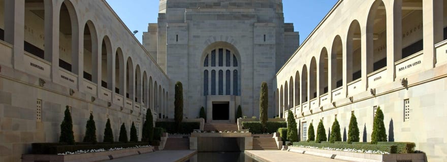 Découvrez les joyaux de Canberra : visite privée d'une jounée