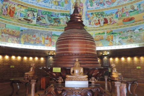 Kandy Heritage and Cultural Temple Tour