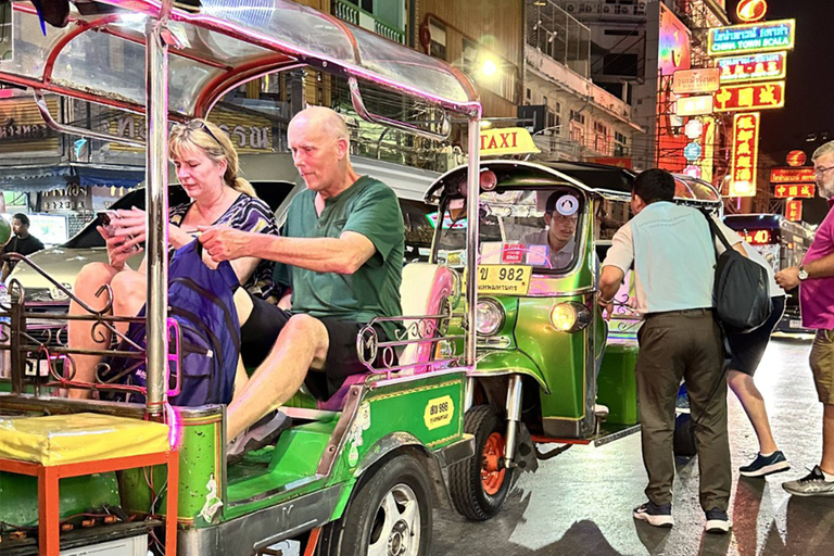 Visite nocturne de Bangkok : Nourriture, Temple et Tuk-Tuk