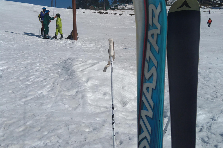 Tatra Mountains: Zakopane Private Ski Tour with Instructor Krakow: Instructor lead Ski Tour - Tatra Mountains