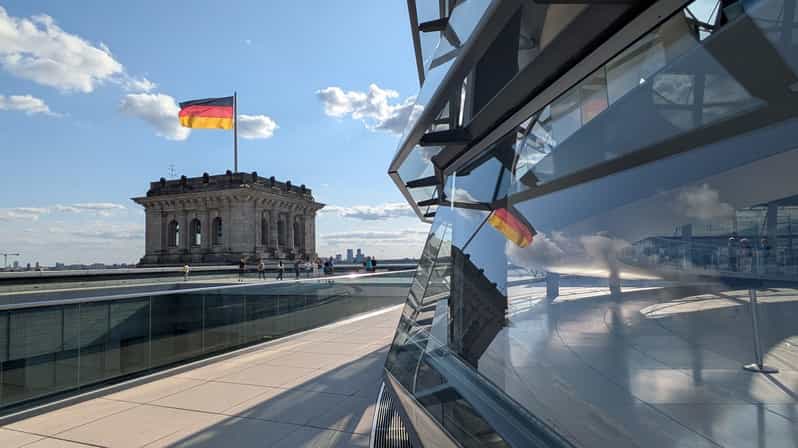 Berlin: Government District Tour and Reichstag Dome Visit