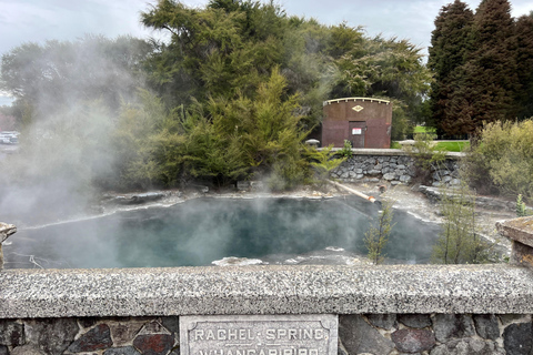 WAI-O-TAPU GEOTERMISK &amp; ROTORUA - GRUPPRESA FRÅN AUCKLAND