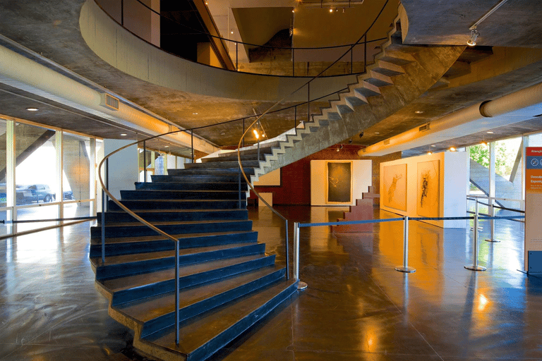 Rio de Janeiro: Modern Architecture Experience with Guide