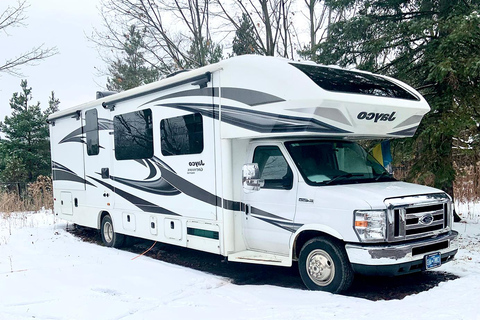 Toronto: Viagem de 1 dia para pescar no gelo em autocaravana