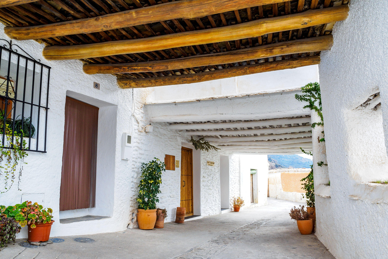 Visit the Alpujarra of Granada: Pampaneira, Bubión and Soportújar Shared from Almuñécar.