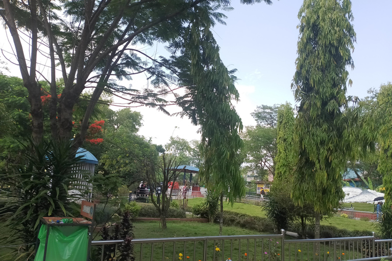 Nepal 5 Day: Pokhara City Tour, Paragliding & Himalayan Hike