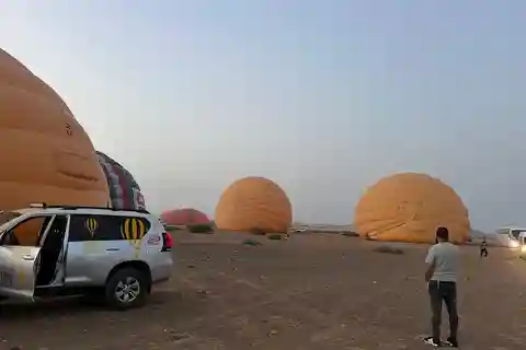 Marrakech: Balloon Flight with Berber Breakfast & Camel Ride
