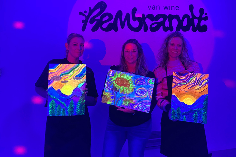 Eindhoven: Paint and Sip in the Dark at Rembrandt van Wine