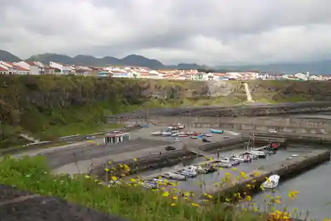 São Miguel:Rabo de Peixe From the Market to the Harbour Tour