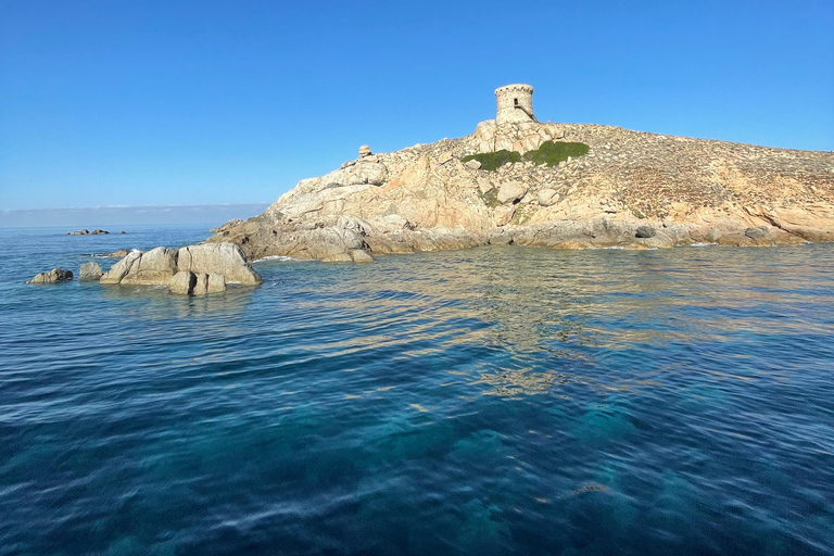 Sangria/Carga: Calanques de Piana Capo en Rosso semi-rigidoDe Cargèse: Calanques de Piana Capo Rosso Natação