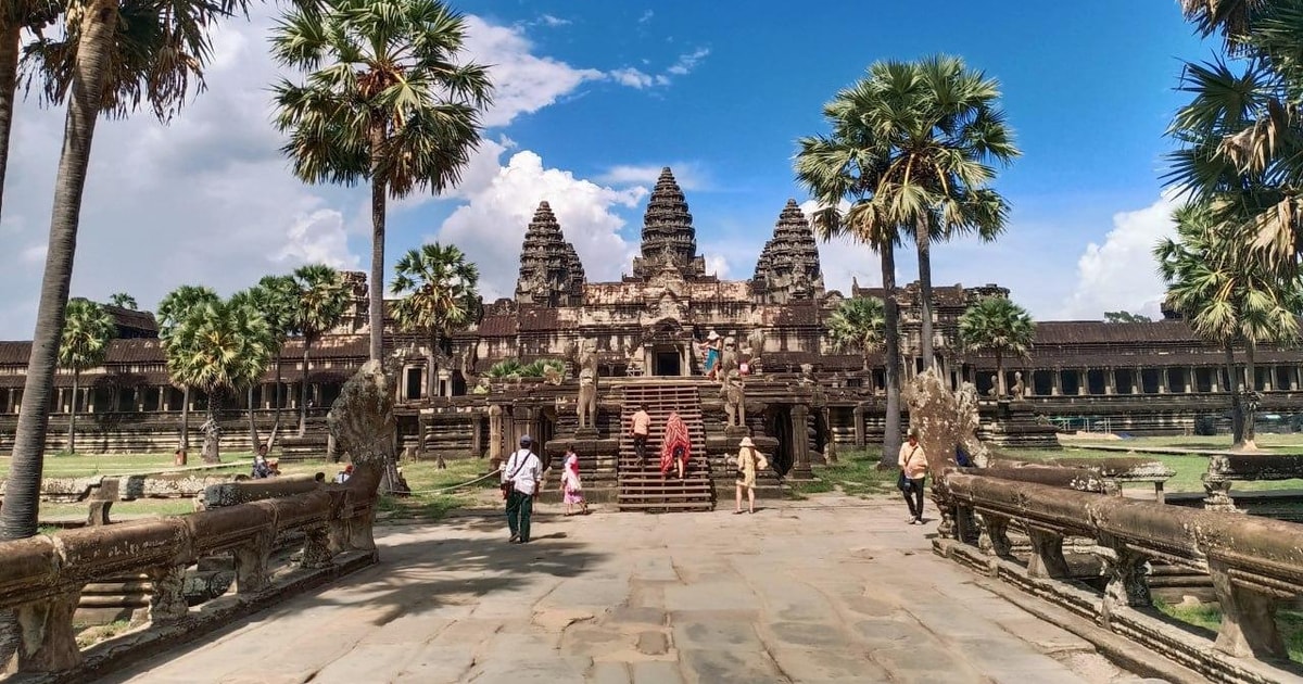 Privater Zweitagesausflug AngkorTempel mit schwimmendem Dorf