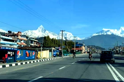 Pokhara: ophalen/afzetten op de luchthaven van Pokhara per privévoertuig