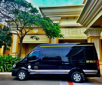 Z Hanoi: codzienne przejazdy limuzyną Premium do Ha Long