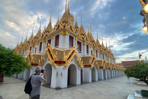 Bangkok's incredible Nightlife Tour by Private Tuk Tuk