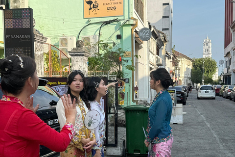 Penang: Baba & Nyonya Costume Experience & Heritage Walk