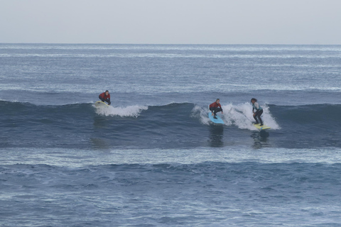 Playa de Las Américas: Clase de surf en grupo con equipo