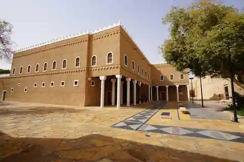 Riyadh: Historical City Full-Day Guided Tour with Transport