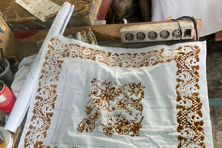 Bali: Batik Crafting Class with Local Instructor Making Batik with local Intructor (100 X 150)