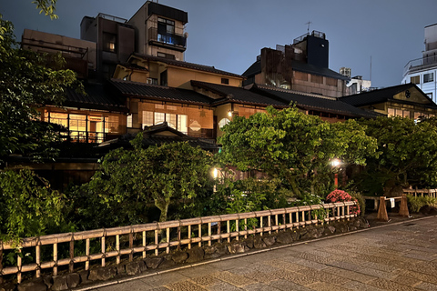 Kioto: Tour di Gion, recorrido guiado a pie&#039; pari