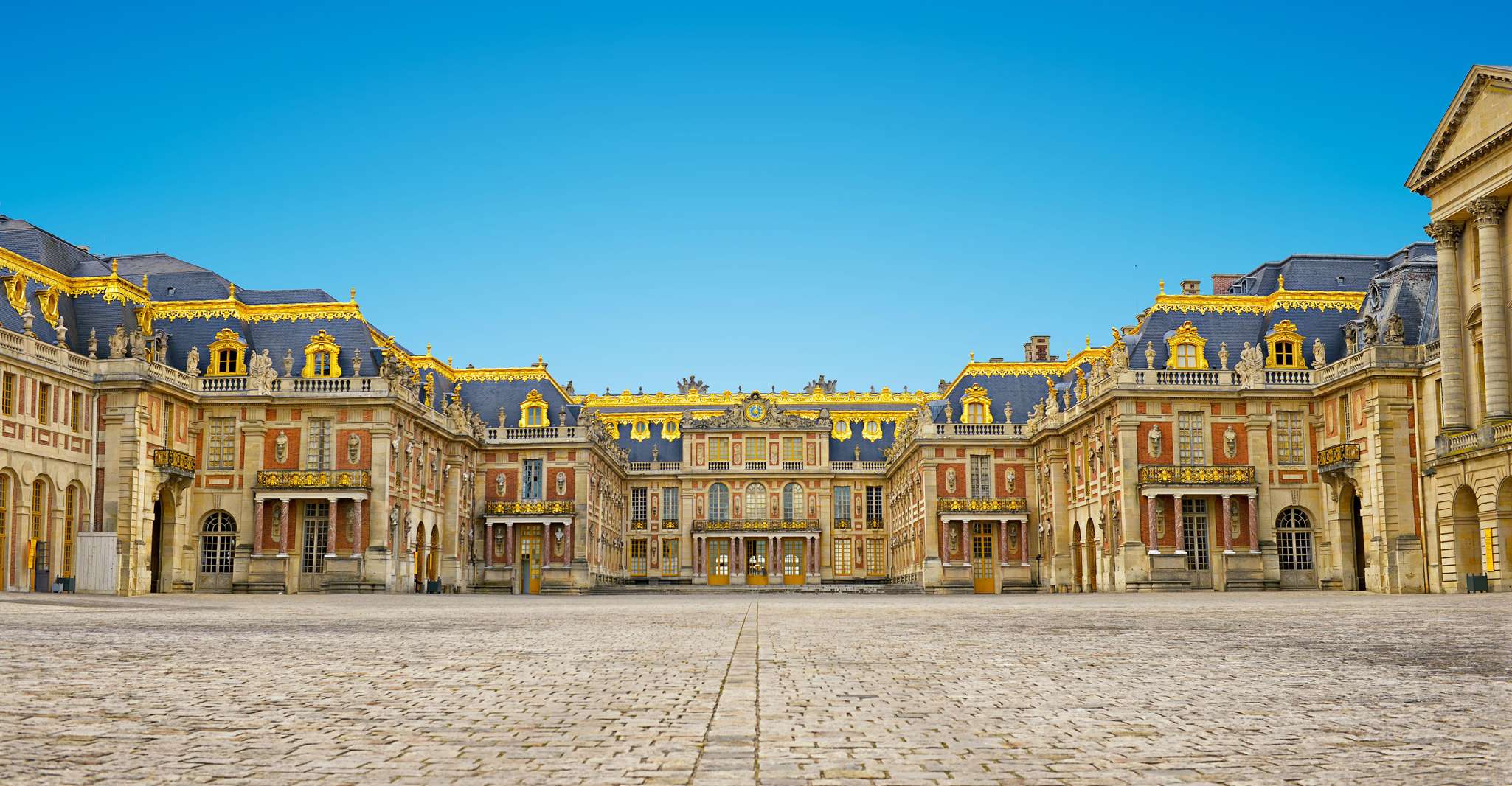 Versailles: Palace Guided Tour with Skip-the-Line Ticket