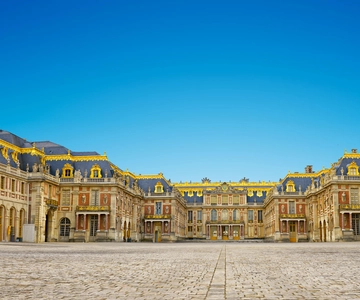 Versailles: Palace Guided Tour with Skip-the-Line Ticket