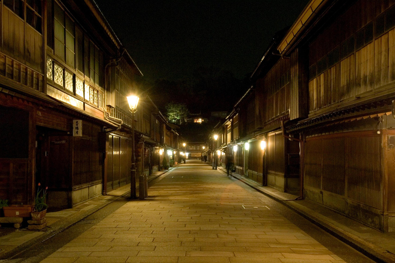 Kanazawa: Japanse Kimono Verhuur in de buurt van Higashi Chaya District