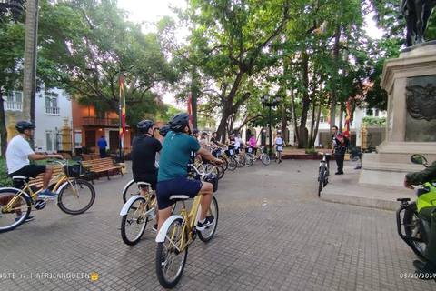 Cartagena: tour storico, culturale e di graffiti in bicicletta