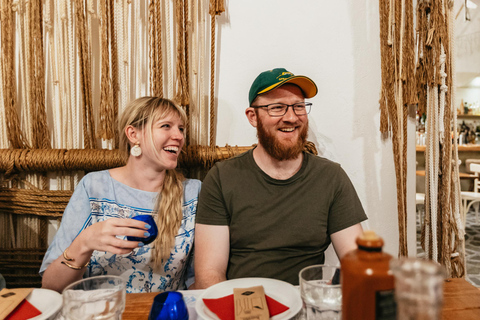 Fira : Visite guidée à pied pour les gourmets avec dégustations