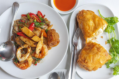 Bangkok: Jay Fai Michelin-star table reservation & City Tour Private tour All-inclusive